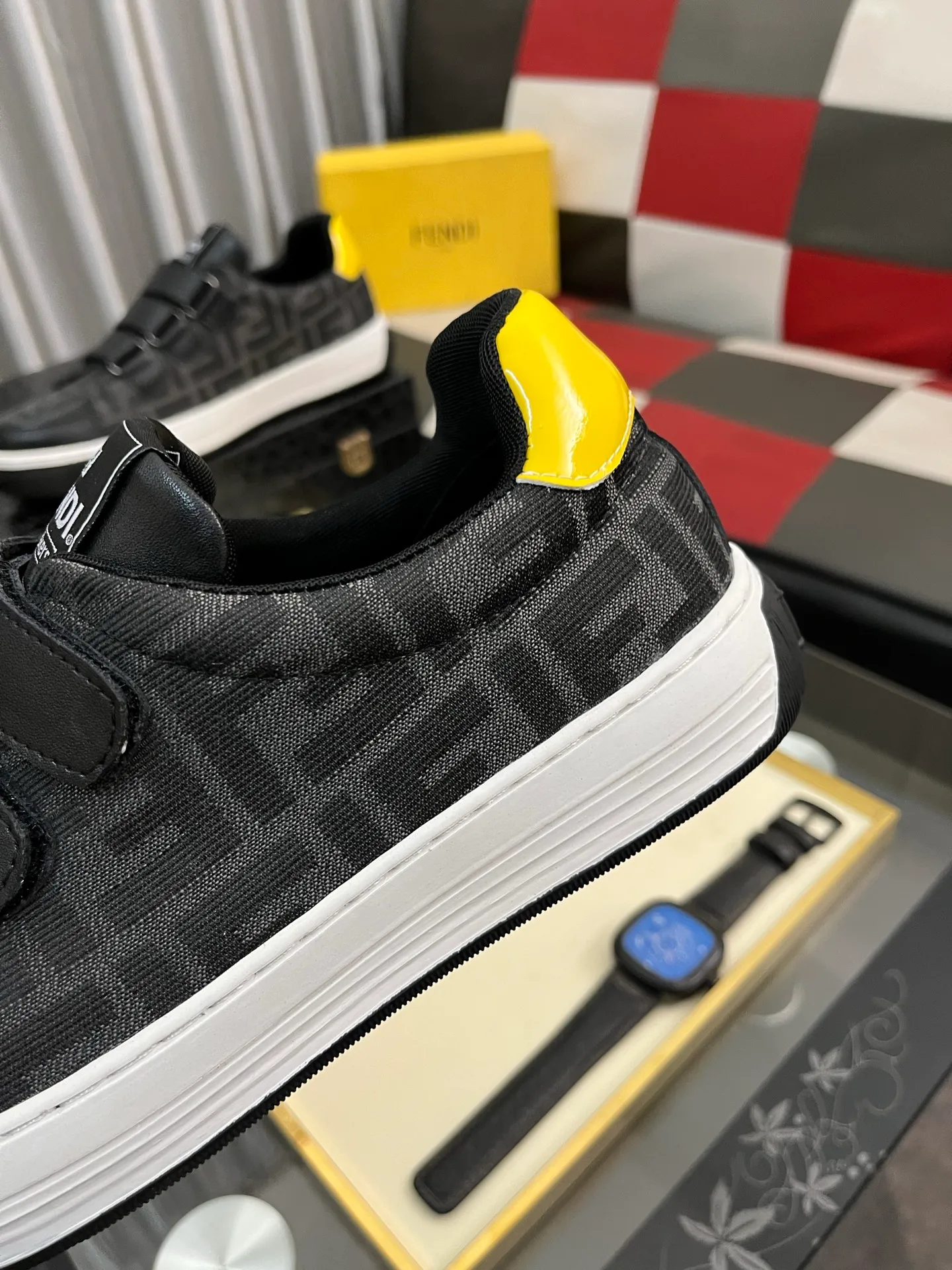 Men's Men's Shoes💰420⌚️⌚️[Fendi] Fendi's latest casual shoes for men! Available at counters simultaneously! A one-to-one replica of the original. The interior is made of top-grade sheepskin, and the original factory-supplied rubber outsole is used. Leading new fashion concepts. Matching code: 38-442️⃣Colors available